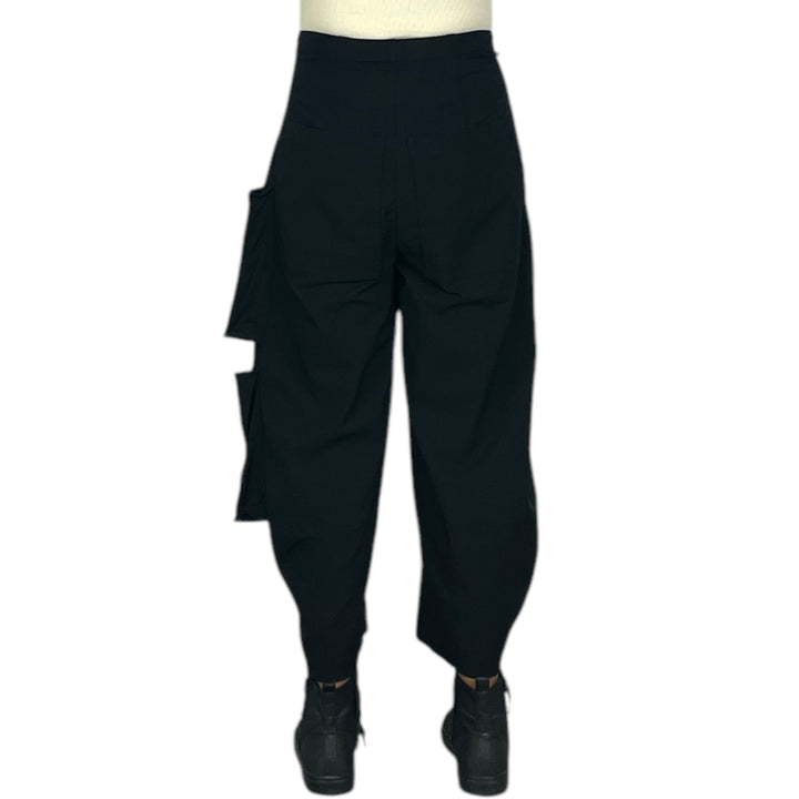 CURVED LEG PANT W/CARGO POCKETS