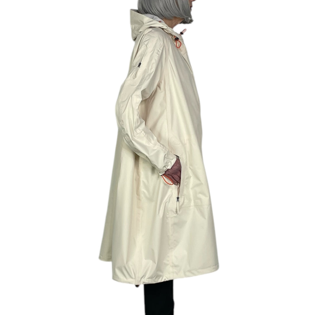 HOODED WATERPROOF COAT