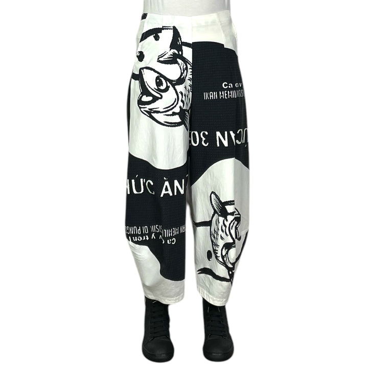 PRINTED CURVED LEG PANT