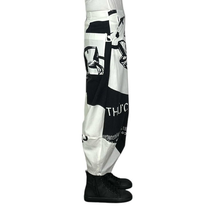 PRINTED CURVED LEG PANT