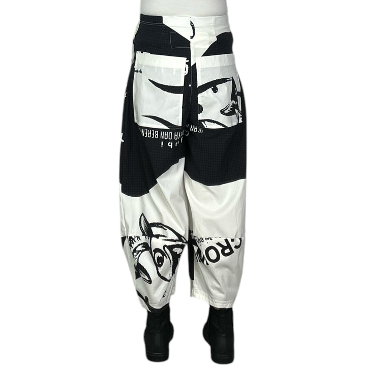 PRINTED CURVED LEG PANT