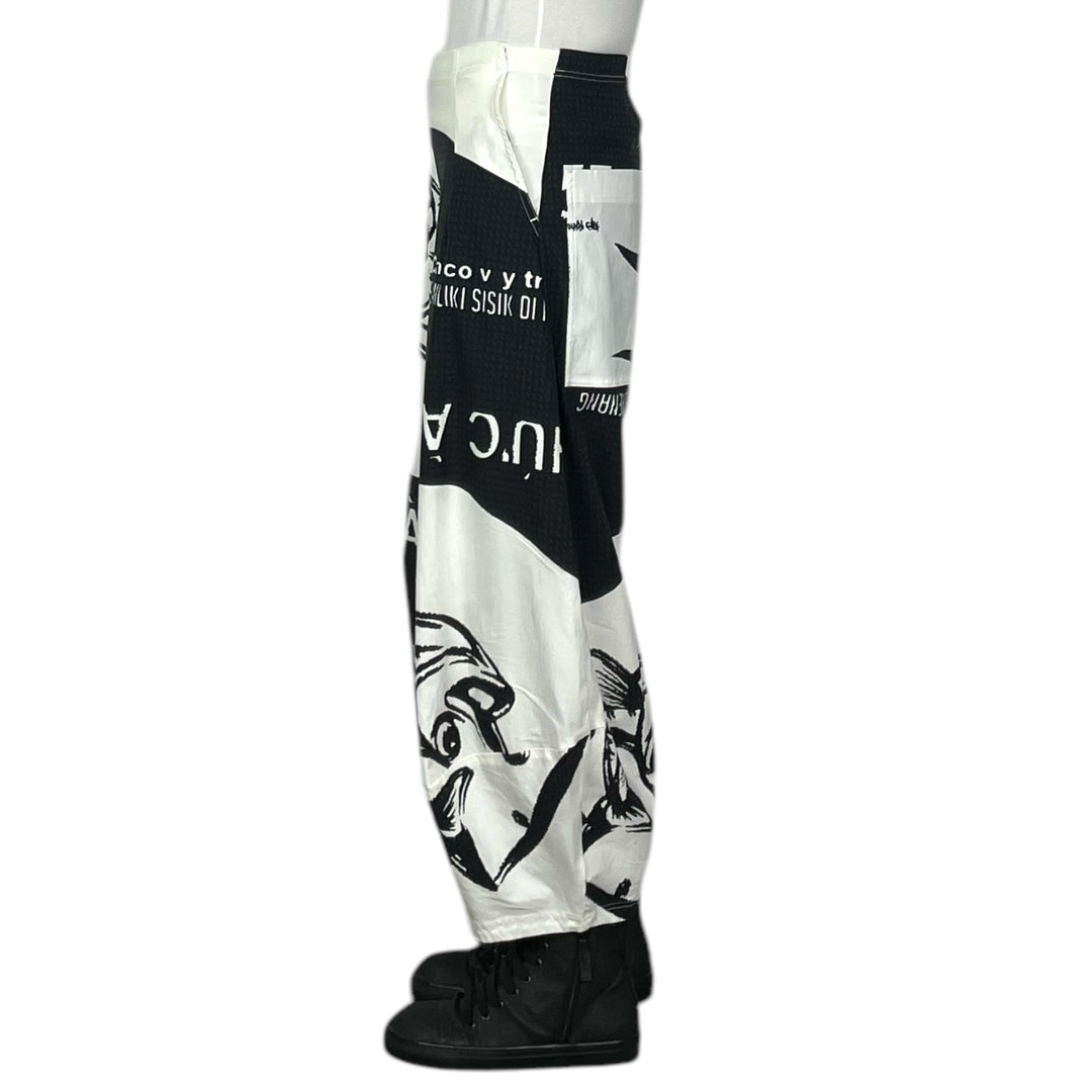 PRINTED CURVED LEG PANT