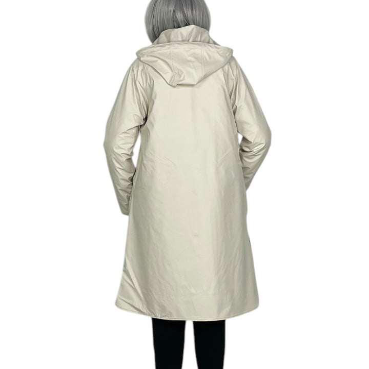 MATTE RAINCOAT