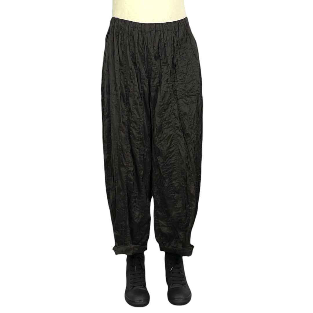 RANDOM TUCK BARREL PANT