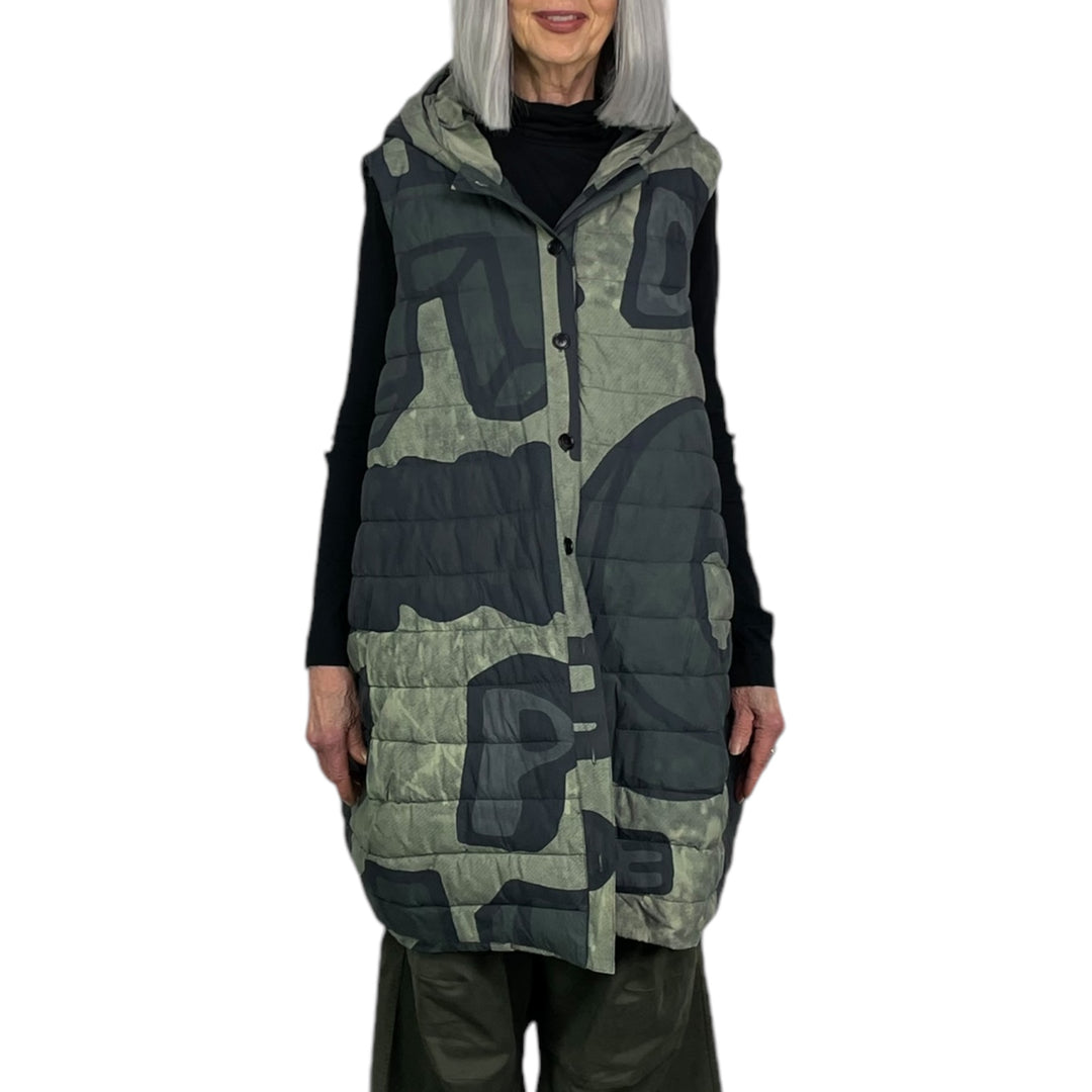 HOODED COAT W/BIG PRINT QUILTED VEST